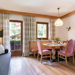 Apartamento Zellner 4 *