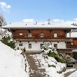 Apartamento Zellner 4 *