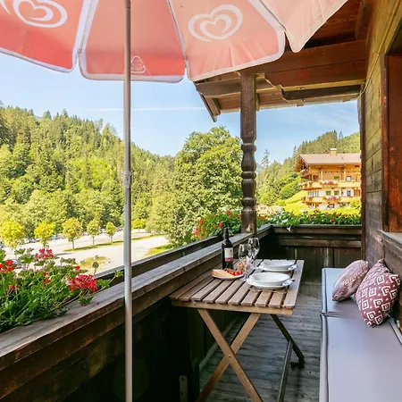 Zellner 4 Apartment *